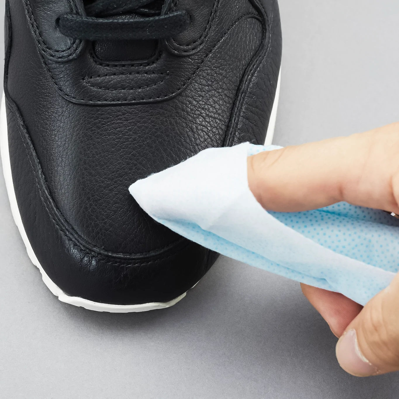 Sneaky Shoe Wipes ( Pack)