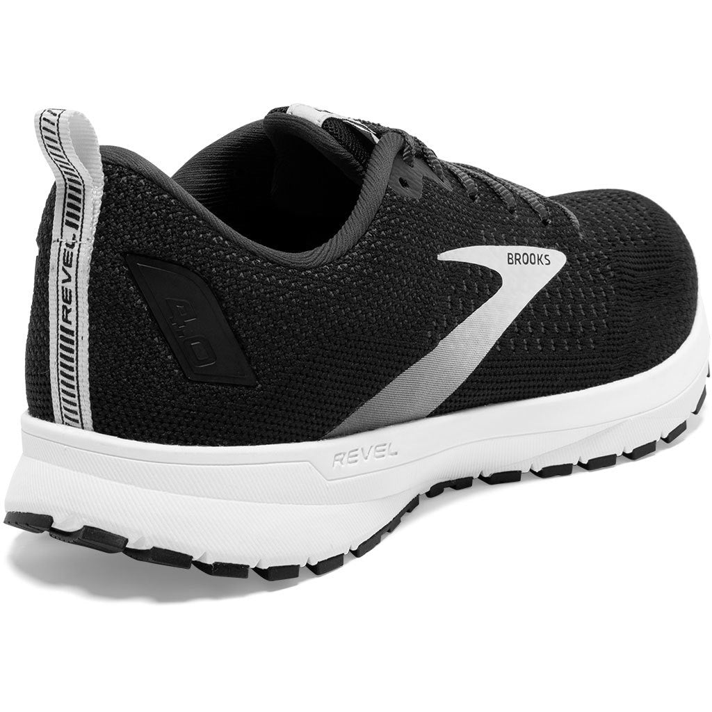 Brooks Revel A20
